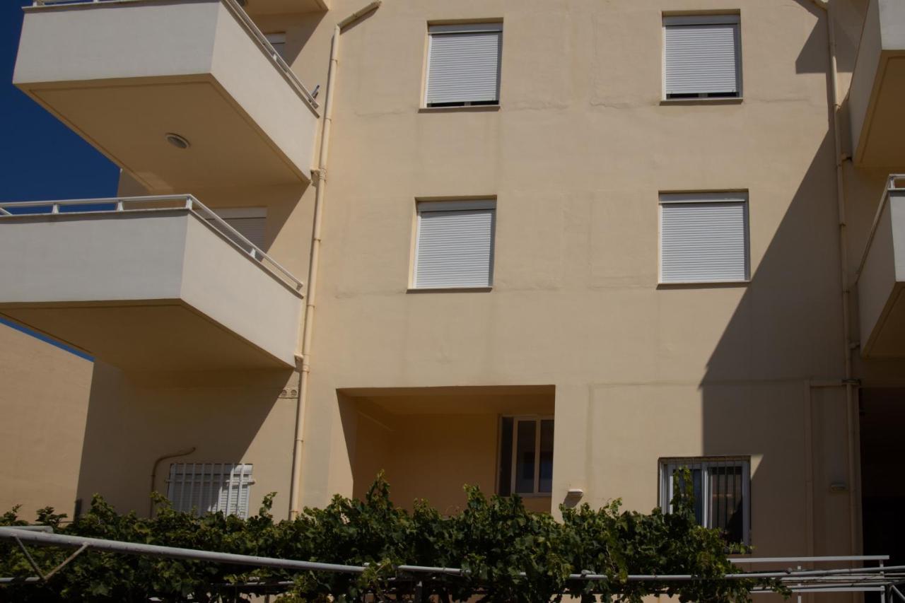 Seperi Deep Blue Apartment Rethymno  ภายนอก รูปภาพ